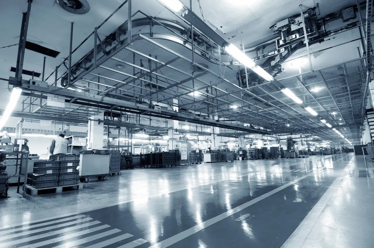 Tecnología avanzada utilizada en la implementación de Industria 4.0 por BrotherHub.